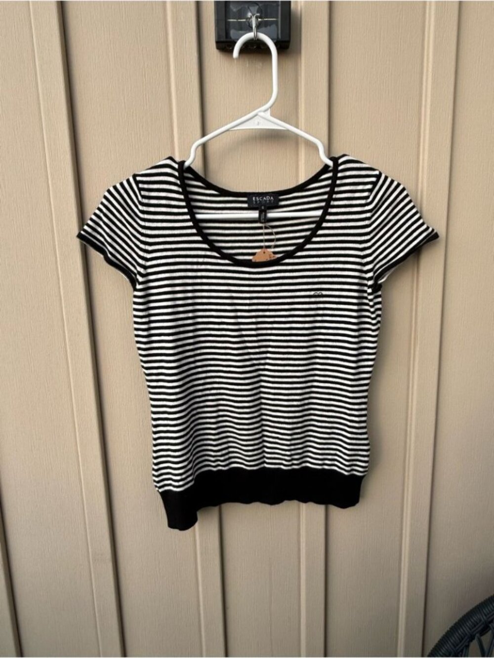 Escada Sport Y2K Black & White Striped Short Sleeve Scoop Neck Top - Picture 5 of 5